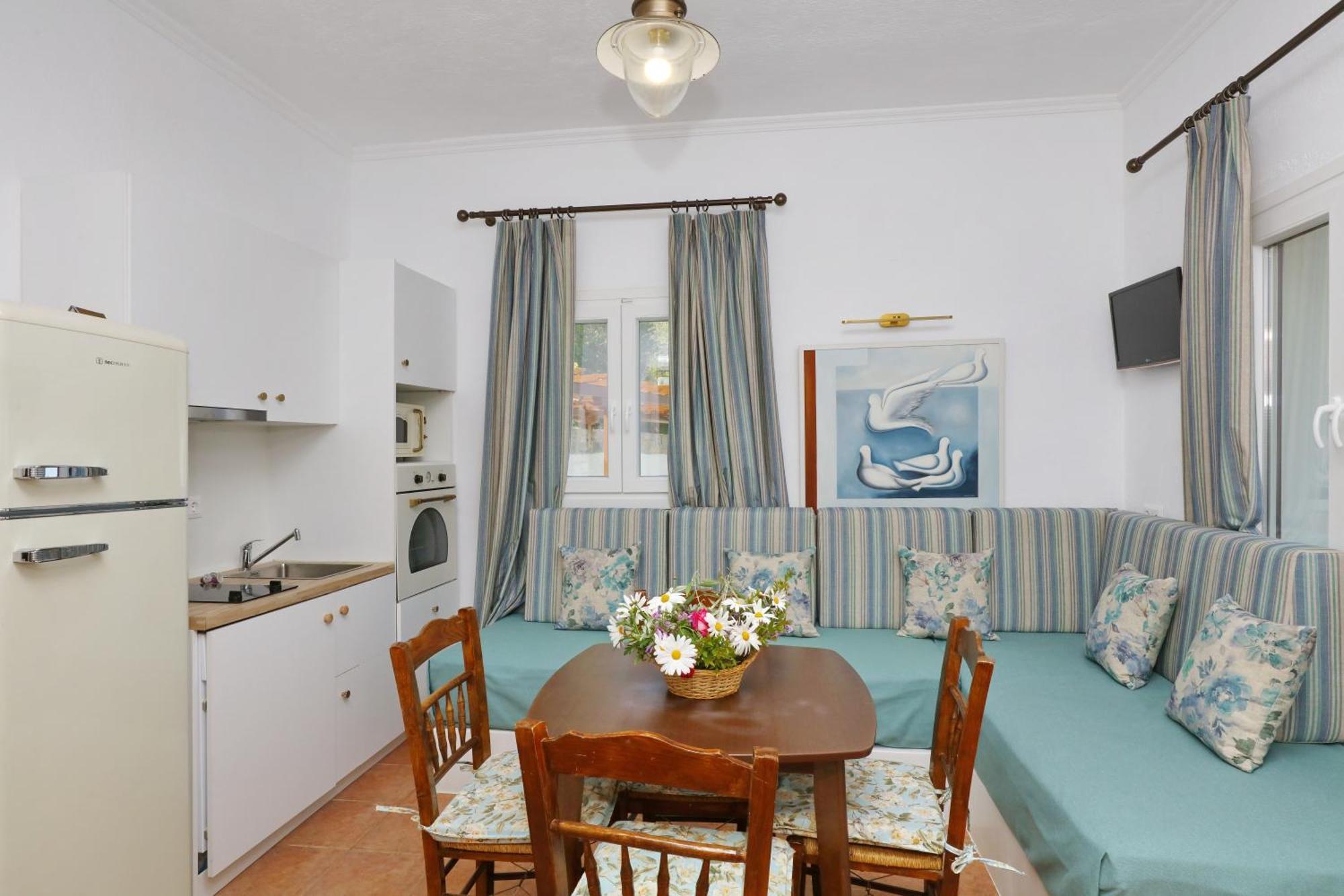 Liagka Villa Skopelos Town Exterior photo